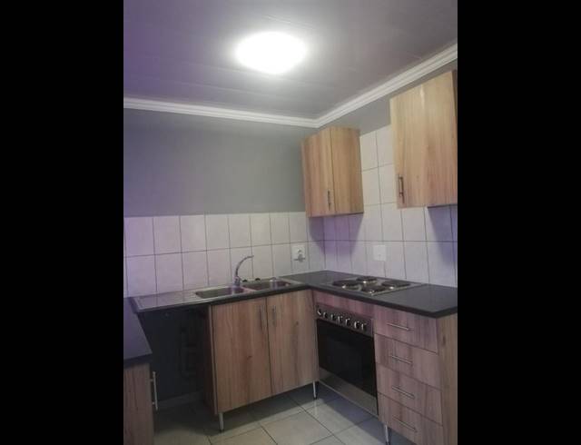 2 BEDROOM HOUSE FOR SALE IN SOSHANGUVE XX